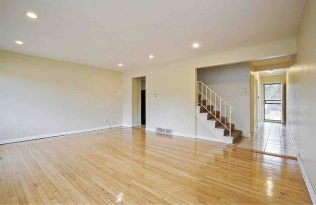 Photo - 2258 E 103rd St