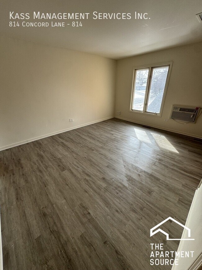 Photo - 814 Concord Ln