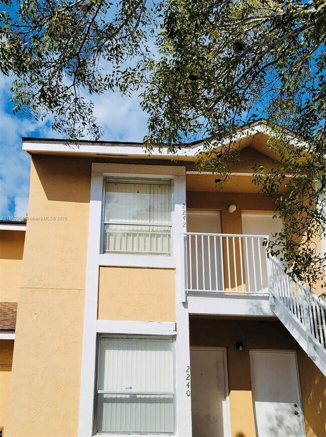 Building Photo - 2242 SW 81st Ave Unit 203 Rental