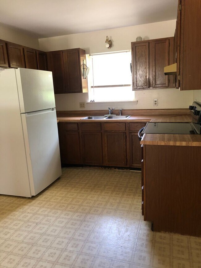 Photo - 3011-MF2-E5 Unit B