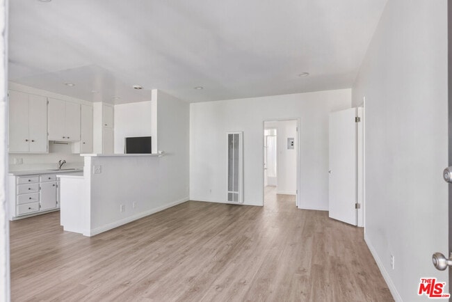 Photo - 11746 Goshen Ave Unidad 6