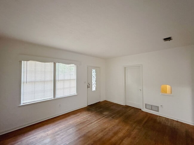 Photo - 3 Bedroom, 3 Bath House in Hibiscus Park -...