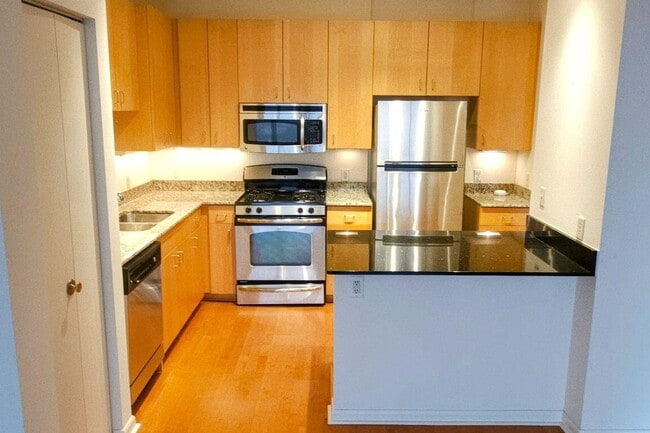 Photo - 1918 E Lafayette Pl