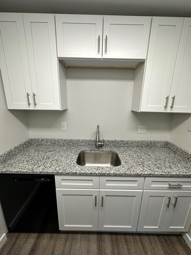 Photo - 32 Lancaster Est Unit 32 Lancaster Estates