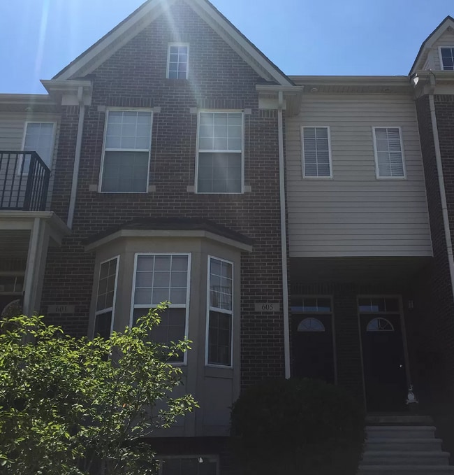 Building Photo - 591 Summerfield Dr Unit 198