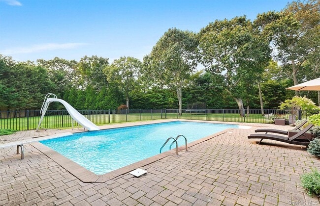 Photo - 1 Blueberry Ln