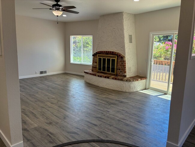 Photo - 3 Bedroom Home for Rent in Paradise CA | Fireplace, LVP Flooring, Yard & Garage