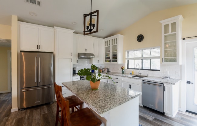 Photo - 1334 Ella St