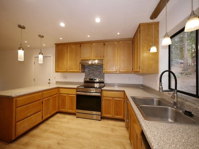 Photo - 18111 N Meadow Dr