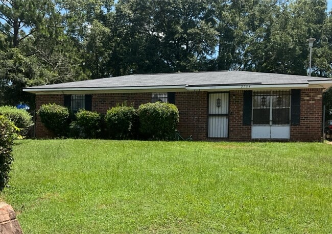Building Photo - 2704 Astoria Dr