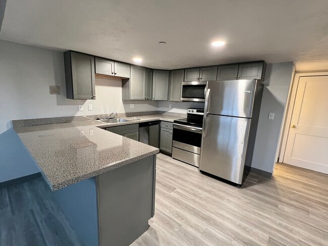 Building Photo - 1741 Washington St Unit 13