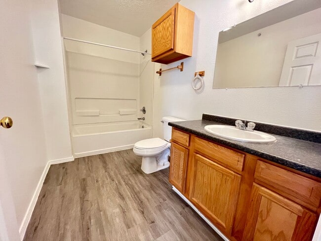 1038 Palomas Dr SE Unit 2