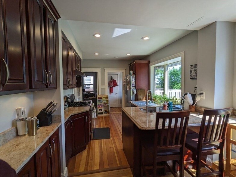 51 Algonquin Rd