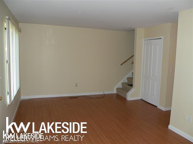 Photo - 2012 Orchard Crest St