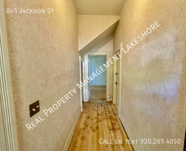 Photo - 845 Jackson St