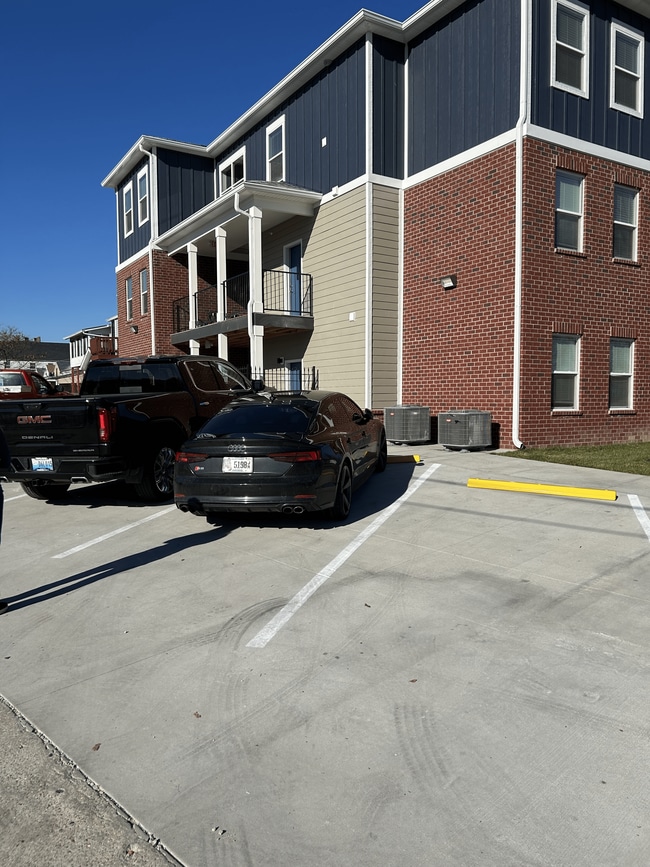 Photo - 2200 Bradley Ave
