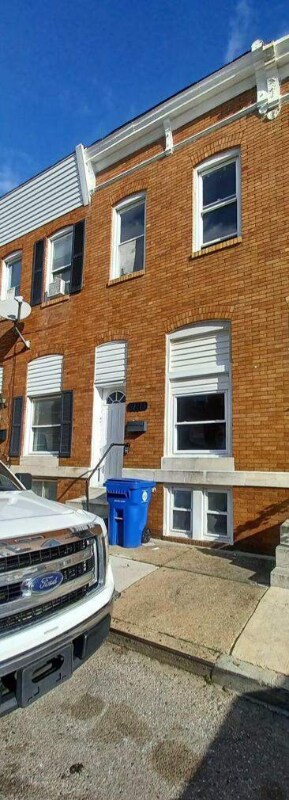 Photo - 711 N Streeper St