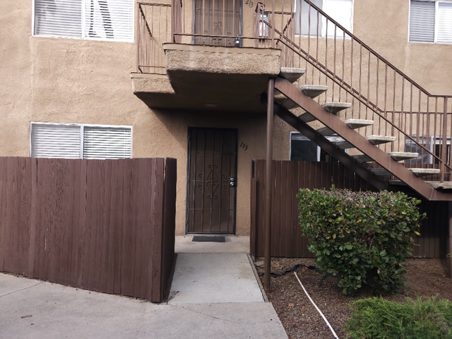 Photo - 1073 Estes St Apartamento Unidad 113