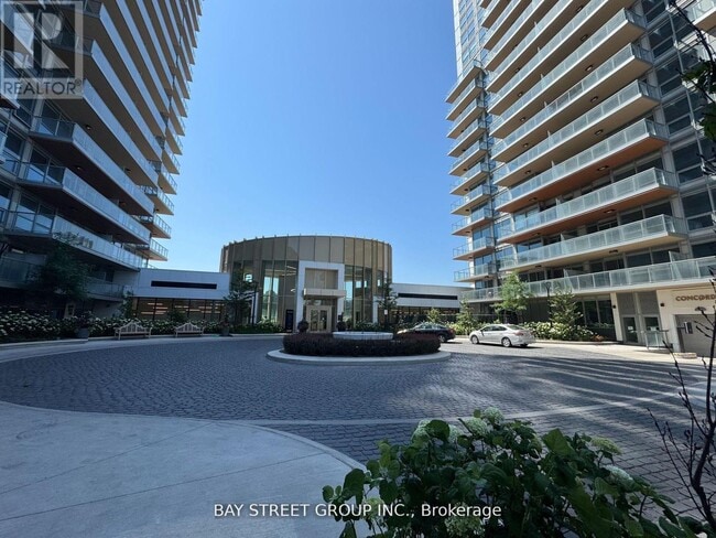 Photo - 27 McMahon Dr Unit 1512