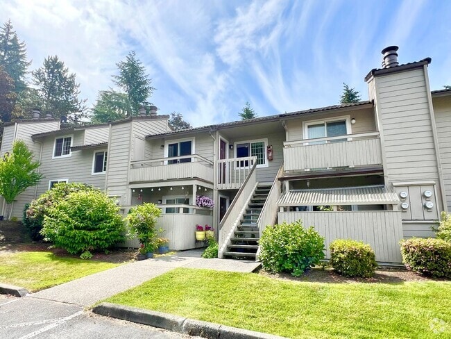 Building Photo - Woodinville ~ Woodland Hills Condo Unit C205