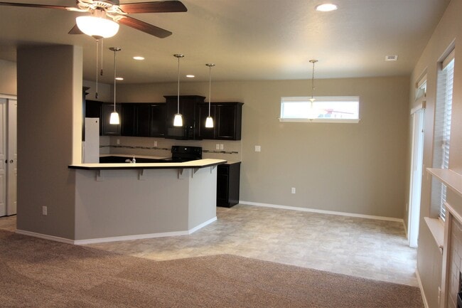 Photo - 3 Bedrooms, 2 Bath Home in South Richland