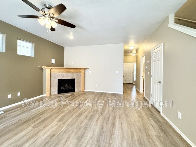 Photo - 4572 SE Olivewood St
