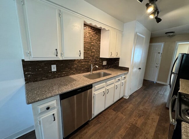 Twin Oaks Apartments