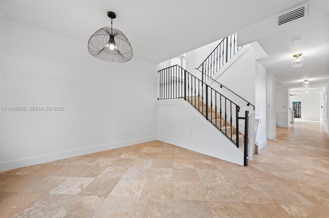 Photo - 2922 Virginia St