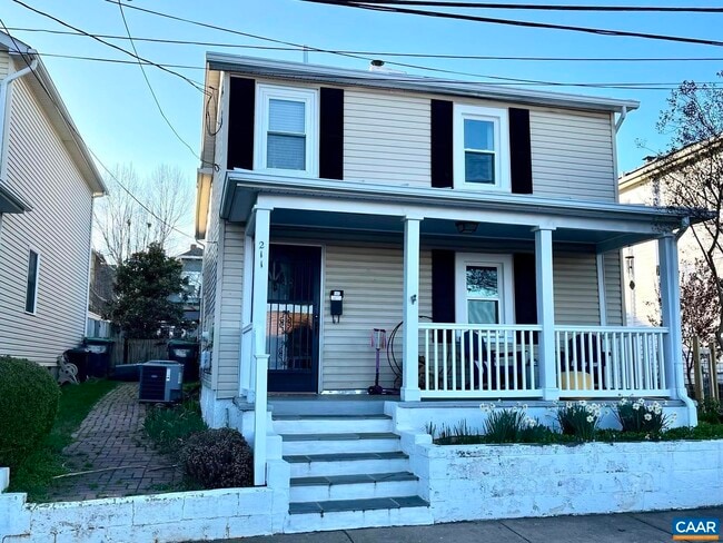 Building Photo - 211 5th St NW