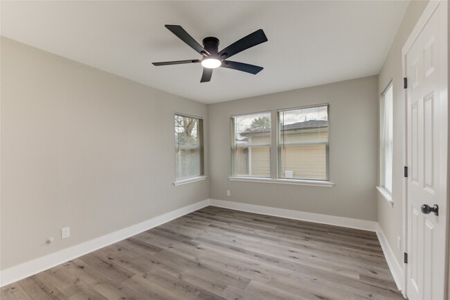 Photo - 6603 Narcissus St