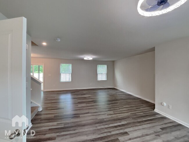 7013 Ludell Ln