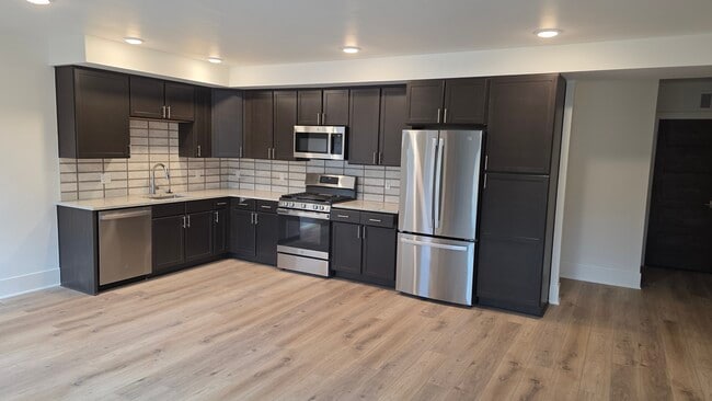 Building Photo - 1030 Blue River Pkwy Unit BRF II