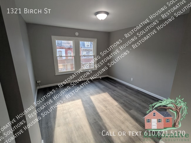 Photo - 1321 Birch St
