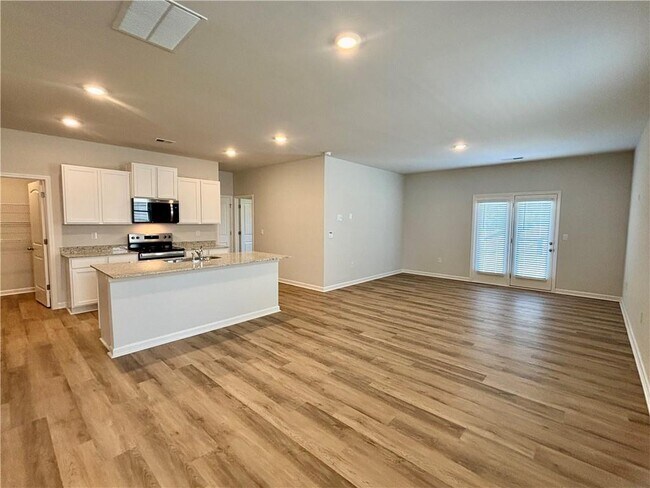 2910 Daxton Ln