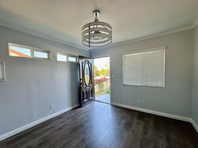 Photo - 4315 Kenwood Ave