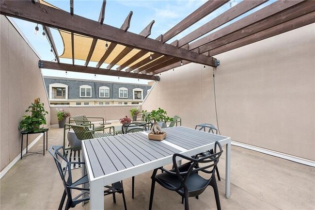 Photo - 422 Bill Kennedy Wy SE