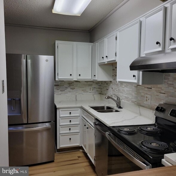 5901 Mt Eagle Dr Unidad 207