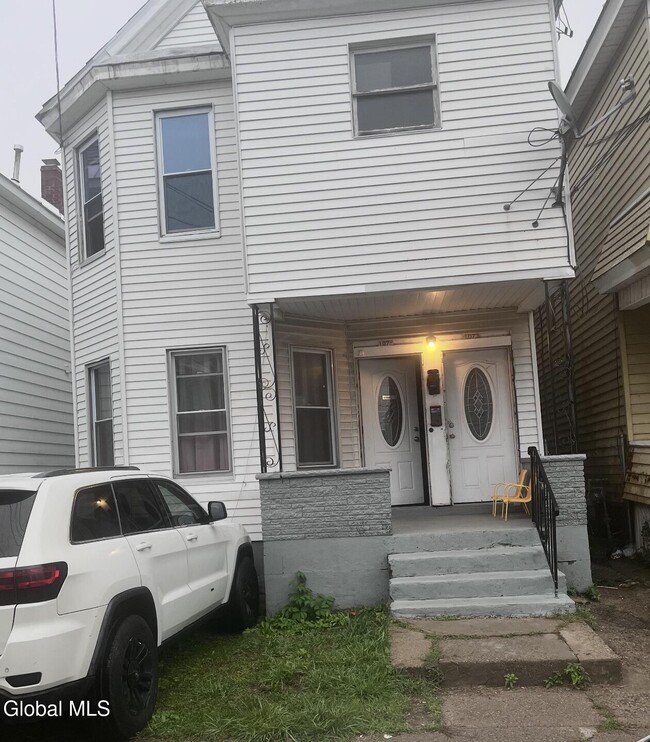 1075 Pleasant St Unit A