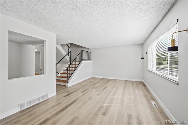 Photo - 183 Vance St