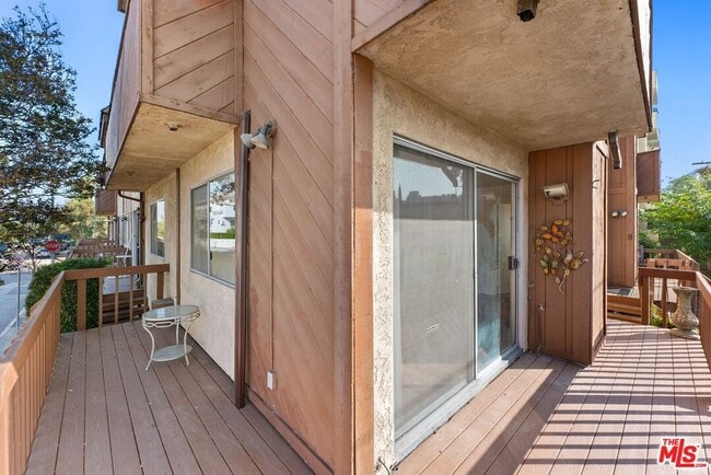 Photo - 5827 Tujunga Ave Unit 1