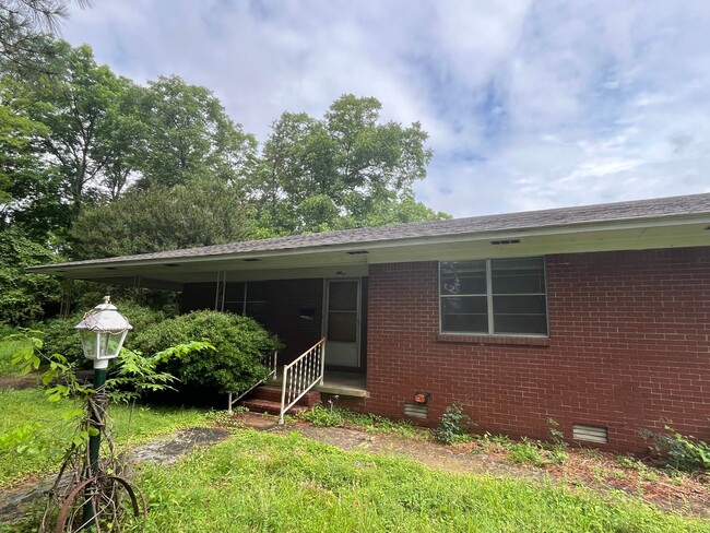 Building Photo - 105 Ave 3 NW Unit 2