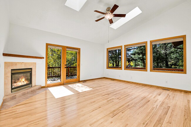 Photo - 30579 Rand Rd