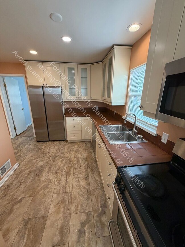 Photo - 2246 S Corona St