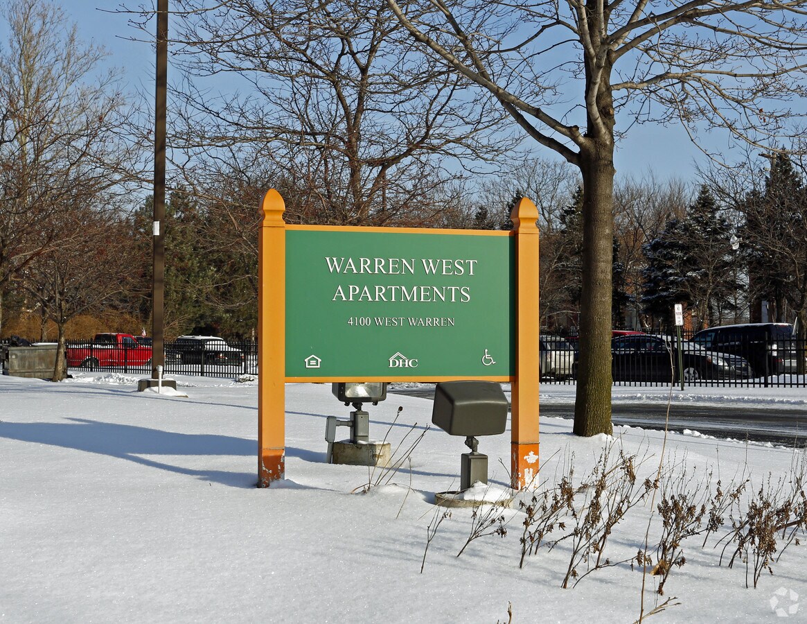 Photo - Warren West Apartments