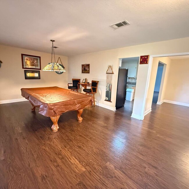 Photo - 223 Lincoln Dr NW