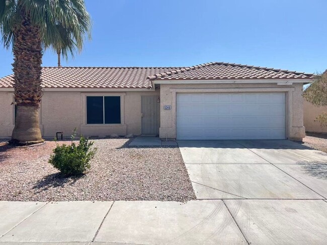 Building Photo - Charming single-story home