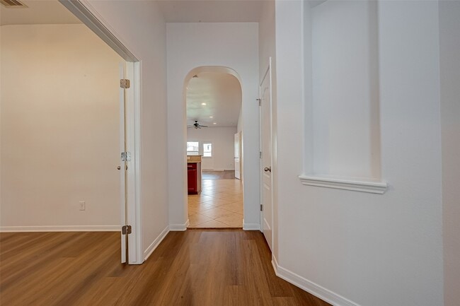 Photo - 502 Stream Mill Ln