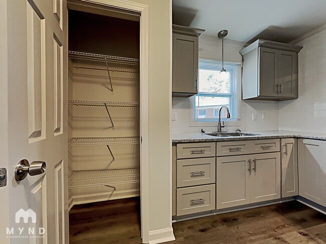 Photo - 6143 Castle Ct