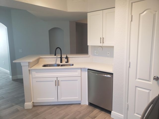 Photo - 909 Belmont Pl