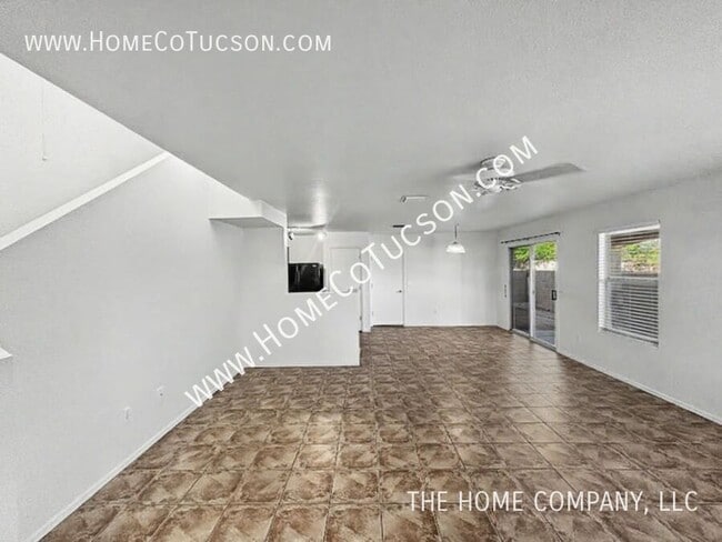 Photo - 2708 N Saramano Ln